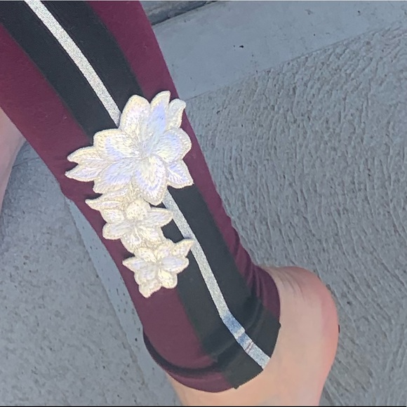 Pink VS Flower Decal Leggings - Picture 3 of 5